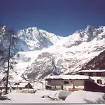 Aigle Hotel 3*