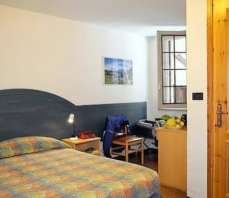 Hotel Aigle 3*