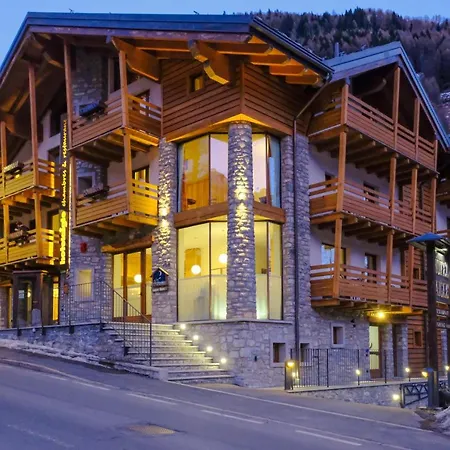 Hotel Aigle 3*