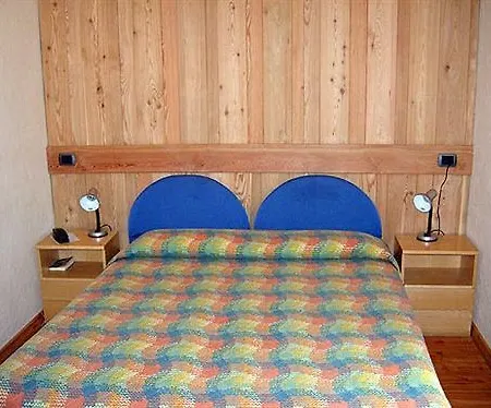 Hotel Aigle 3*